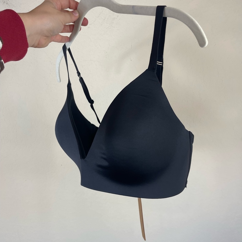 SKIMS Wireless Lightly Lined Bra in Black Onyx Size 36DD NWT - Picture 5 of 9
